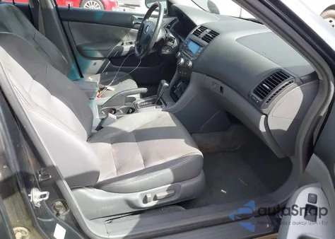 2004 Honda Accord 3.0 Ex from USA, damaged, VIN 1HGCM66574A004569